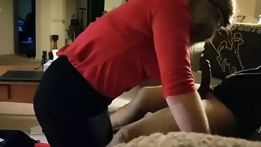 sissy trans christy kırlangıçlar tutar emme