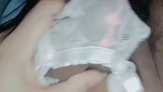 Gerçek elle muamele - sutyene boşalmadan duramıyorum