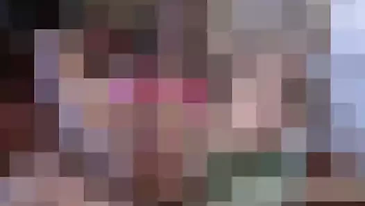 Gerçekten senin sevimli küçük ayaklarına tapmak istiyorum