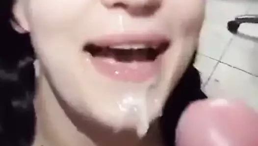 Çöp topları pt3'te yüzünü tırmalıyor