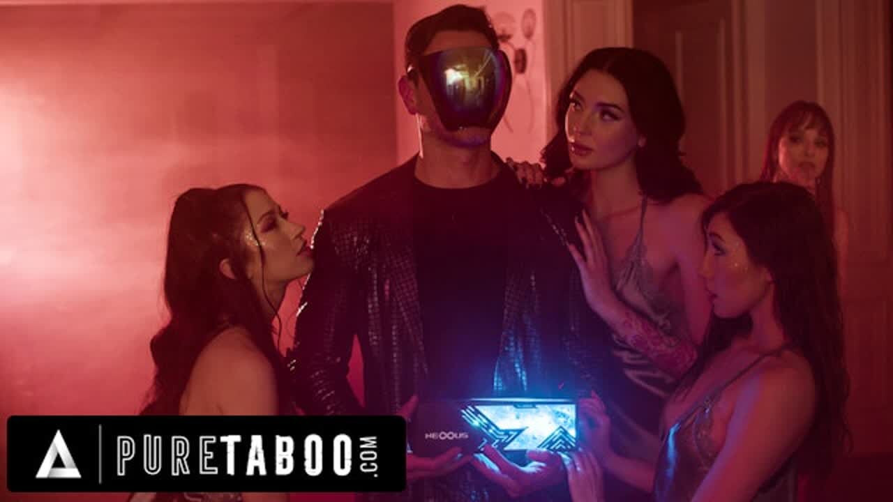Saf tabu - adam karısının üvey kız kardeşleri Alex Coal, Maya Wolfe ve Charlotte Sins ile şehvetli bir rüya görür