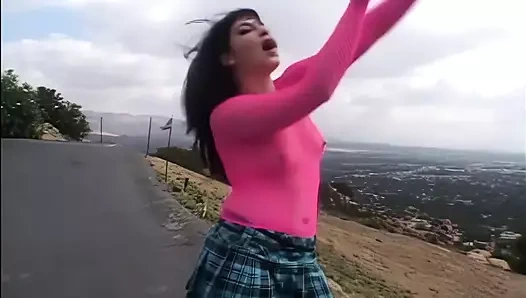 Shayna Knight aynı anda iki yarağı emiyor ve anal seks yapıyor