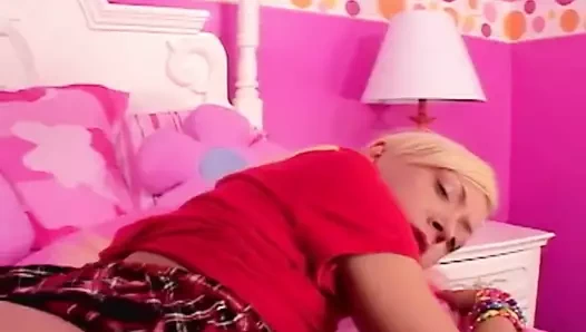 Lil lexy mastürbasyon yapmak ona tıraş kedi kullanma comb