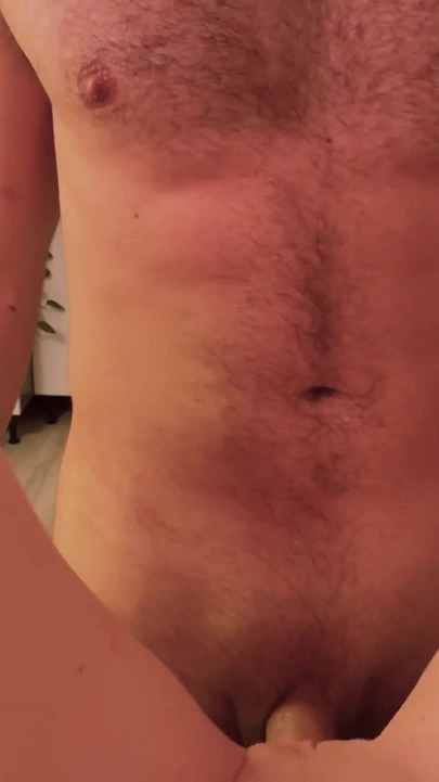 Kadın bakış açısı - randevu gecesi dağınık fışkırtarak bitiyor - gerçek amatör çift | Klip 3