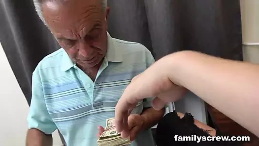 Edepsiz aile erkekleri striptizciyi familyscrew tarafından işe alıyor