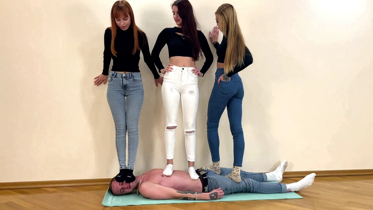 metresleri kira, sofi ve agma ile üçlü tam ağırlık çiğneme femdom