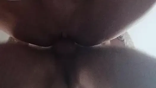 Olgun ve seksi kadın otelde sert sikiliyor