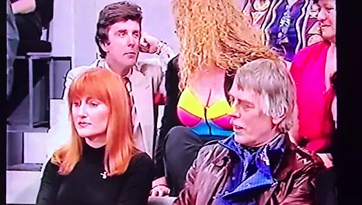 büyük memeler üzerinde talk-show