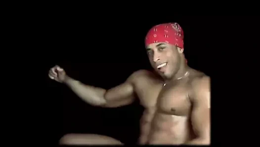 Ricardo milos - 2018'i vurdu! sıcak adam striptiz!