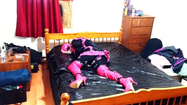 Korkak hizmetçi kelepçe öz esaret