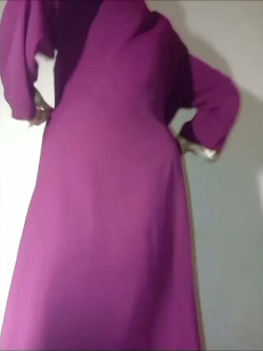 Seksi vücudum için kıyafetler giyip videolar çekmekten zevk alıyorum