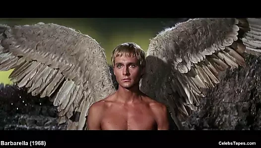 Sarışın celeb jane fonda çıplak ve sıcak striptiz sahneler