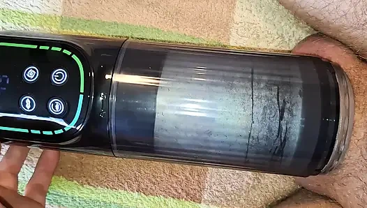 Yeni oyuncak! Mastürbasyon yaparken emiyor, titreşiyor ve dönüyor. Kutu aç ve ilk deneme.