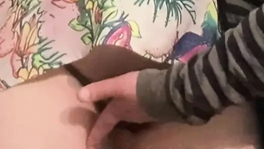 Aldatılan sapık genel olarak bebeğin amını parmaklıyor