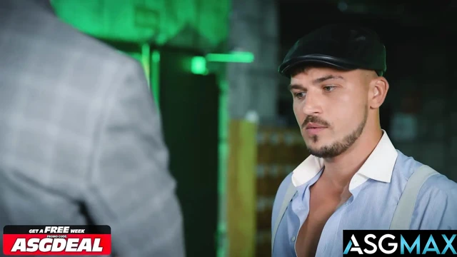 Asgmax - hunk tom storm çift yaraklı grup seks için eğiliyor