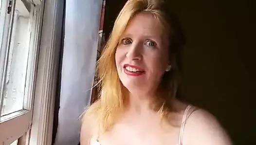 Kirli beyaz sürtük gerek siyah horoz kremsi kedi