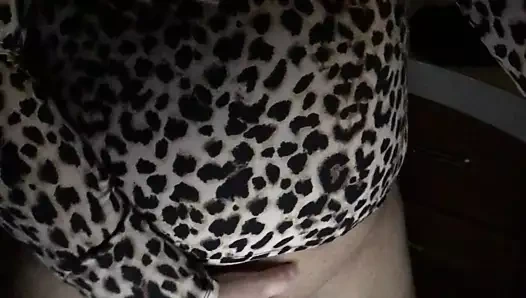 Karım sevgilisine onu kedi göster