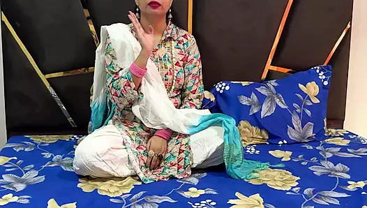 Tam video Devar yenge flört ediyor Hintçe seste sert sikiş sırasında devar gerçek orgazma hamile bırakmak istiyor