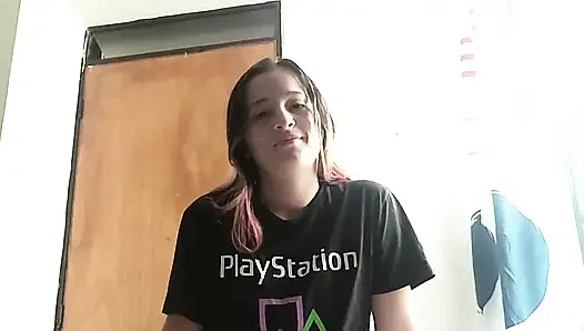 Üvey kız kardeş üvey kız kardeşini mastürbasyon yaparken keşfediyor bölüm 1