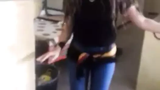 pute amyra bouge son cul pour ma bite 2