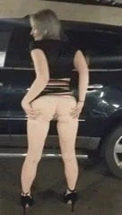 seksi sarışın içinde yüksek topuklu Arat ve buttplug