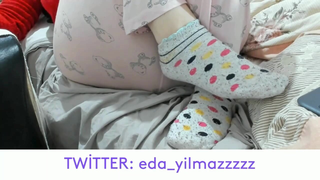 AYAK- AYAK FETİŞİ- TURK AYAK- TURK AYAK FETİŞİ- ÇORAP- ÇORAP FETİŞİ- TURK PORNO- TURK MİLF