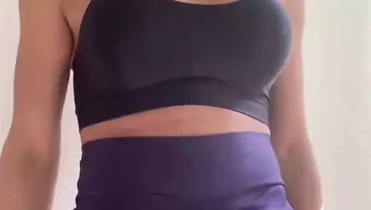 Asılı ts ile dev taşaklar solo