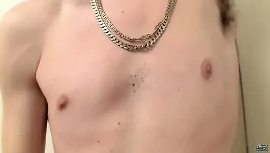 Skater Boy Empties His Cock