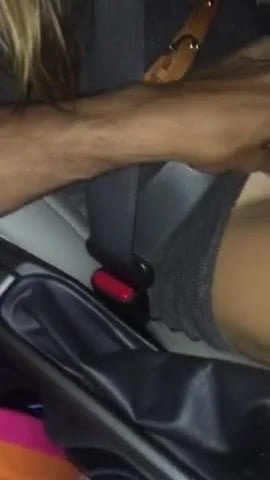 Sürüş sırasında, sıfır dikkat dağıtıcı