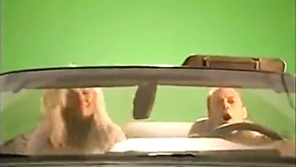 Sürüş sırasında yoğun cfnm bj ve handjob