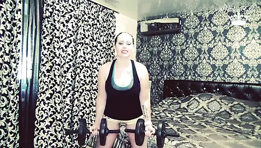 Biceps meydan okuması için 105 ağırlık kaldırma tekrarı!