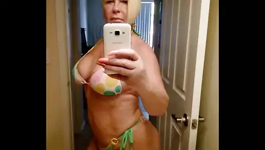 Büyüleyici kadınlar 12 (selfie 2)