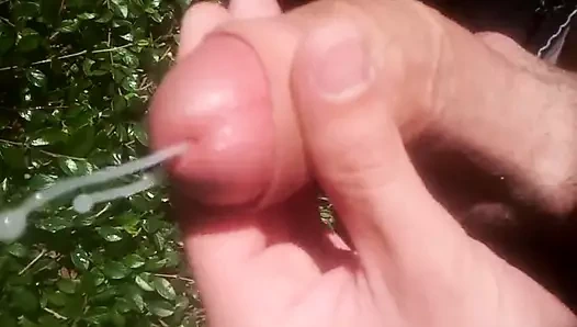 Yarağımı dölle mastürbasyonla sikiyorum