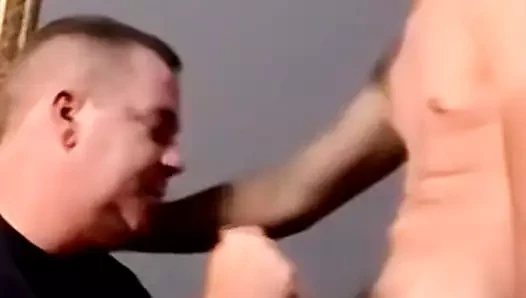 Amatör gerizekalı kapalı süre olgun adam olur onu boşalmak ile dil