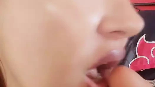 Fışkırtma ve dildo oral seks