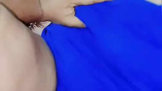 Bir kocanın karısıyla seks yaptığının yer aldığı bir Arap filmi, profesyonelce filme alındı.