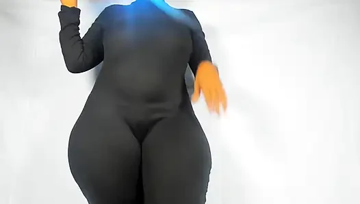 Jump-suite'te büyük götlü saat cam şekli...