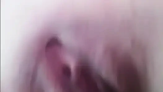 Güzel orgazm gibi tamamen ıslak bitirmek ve yorum!