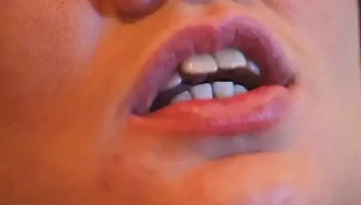 Lesbische Erotik auf dem Sofa