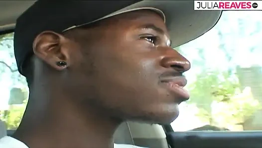 Adam beni çok sert sikiyor