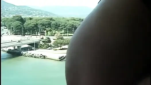 Genç sarışın sürtük büyük yarağın tadını çıkarıyor