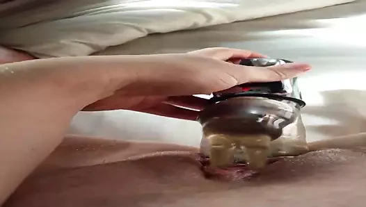 Kirli sürtük sikikleri ona yapay penis