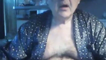 büyükbaba gösteri üzerinde cam