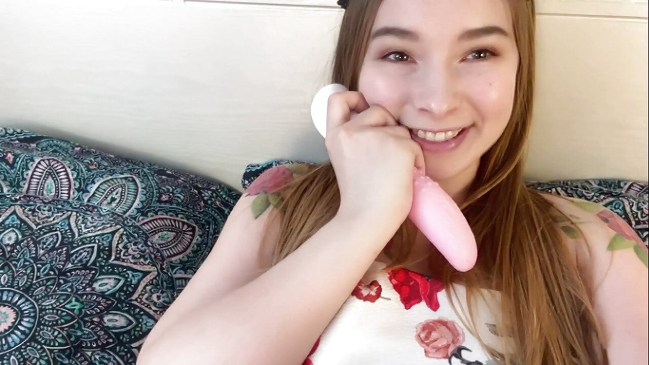 cute girl jerks off a tight pussy and cums