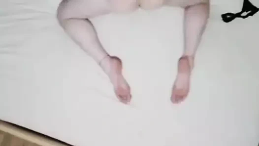 Annem üvey babamı benimle aldatıyor