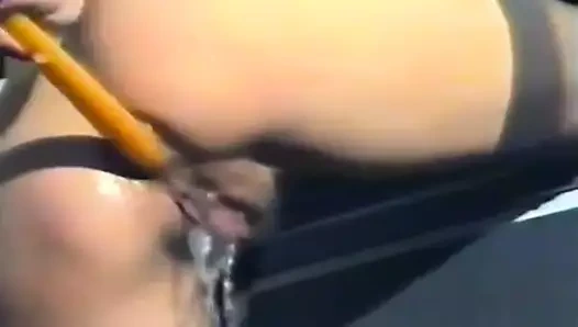 Favori çiş sahneleri - angela nanini #1