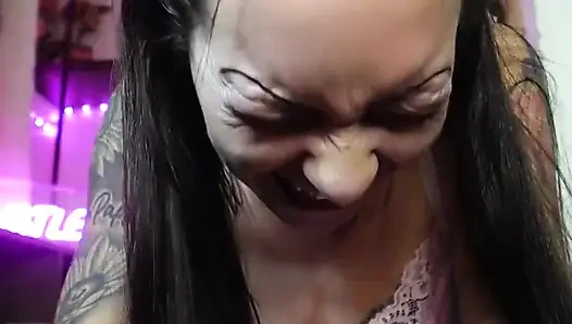 Küçük sır, büyük aşağılama