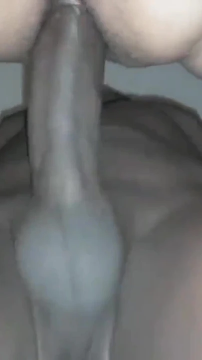 Анальная долбежка большого черного члена под камву