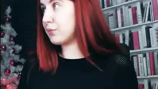 Büyük kabarık meme uçları 18 yaşındaki kız