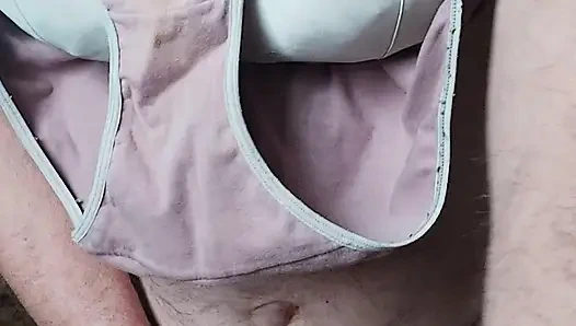 İç çamaşırı, evli kadın, mastürbasyon.